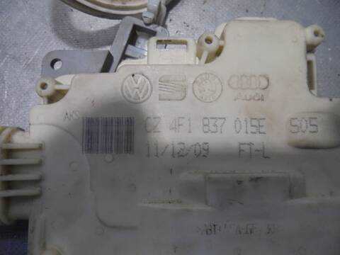 Foto 4ª: Cerradura Puerta Delantera Izquierda Audi A3 1.6 TDI AMBIENTE 105CV 77KW [CAY] (2010)
