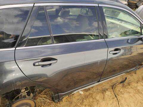 Foto 2ª: Puerta Trasera Derecha Subaru Outback EXECUTIVE AWD 150CV 110KW (2015)