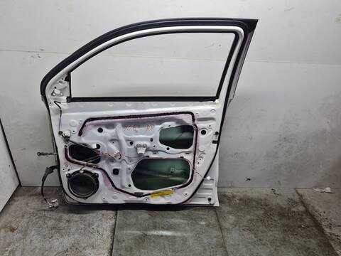 Foto 3ª: Puerta Delantera Derecha Toyota Urban ACTIVE 90CV 66KW [1ND] (2010)