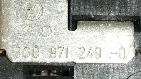 Foto 3ª: Caja Reles Fusibles Volkswagen Golf 1.9 TDI BERLINA 105CV 77KW [BLS] (2008)