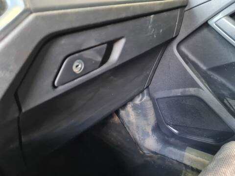 Guantera Audi Q3 35 TDI 150CV 110KW