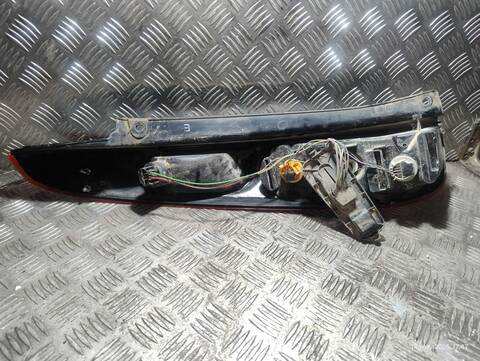 Foto 2ª: Piloto Trasero Derecho Ford Fiesta FXJA (2001)