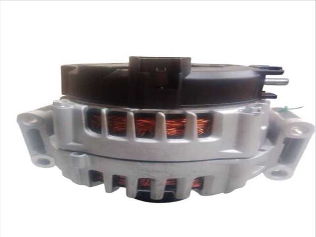 Foto 2ª: Alternador Mercedes Clase GLE 350 3.0 D 258CV 190KW AUT. W166) D 4-MATIC 166.024) (2015)