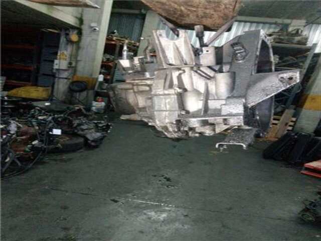 Foto 3ª: Caja Cambios Renault Megane 1.5 DYNAMIQUE CONFORT [1.5 LTR. - 74 KW DCI DIESEL] II BERLINA 3P (10.2002-_) [K9K F7]