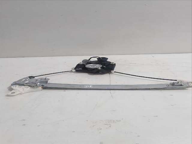 Elevalunas Eléctrico Delantero Izquierdo Toyota Yaris 1.5 HYBRID MXPH11) 92CV