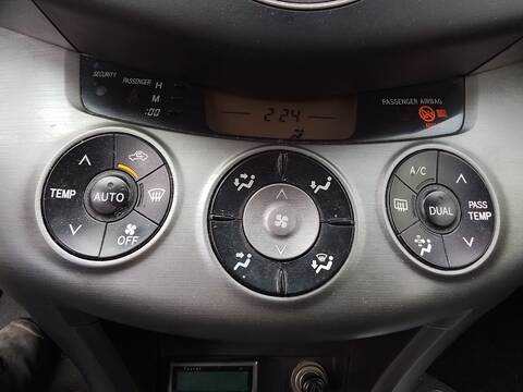 Foto 2ª: Mando Climatizador Toyota Rav4 EXECUTIVE 136CV 100KW [2AD] (2006)