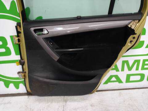 Foto 3ª: Puerta Trasera Derecha Citroen C4 1.6 16V HDI FAP PICASSO 109CV 80KW [9HZDV6TED4] (2008)