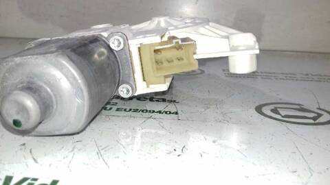 Foto 3ª: Elevalunas Eléctrico Trasero Izquierdo Mercedes Clase ML 63 6.2 AMG V8 510CV 375KW W164) AUT. 164.177) M156 E63 [M156980] (2006)