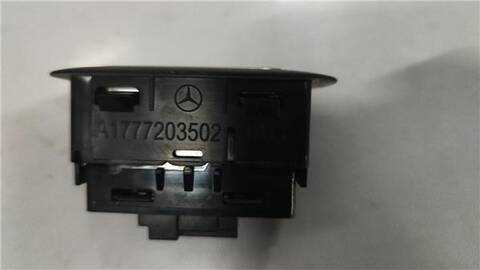 Foto 2ª: Botonera Elevalunas Mercedes Clase A 140 1.5 A 180 D 177.003) [1 5 LTR. - 85 KW CDI CAT] 116CV