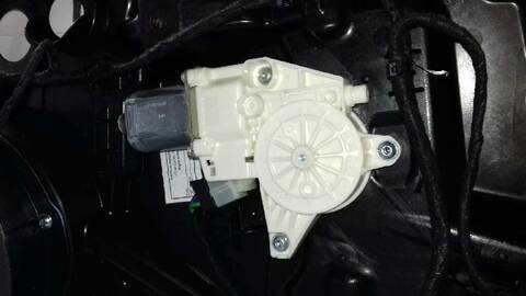 Foto 2ª: Elevalunas Eléctrico Delantero Derecho Mercedes Vito 1.6 CDI CAT 114CV 84KW (2014)