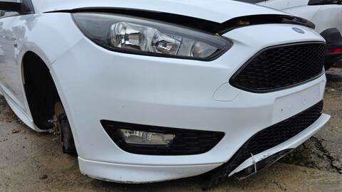 Foto 2ª: Paragolpes Delantero Ford Focus ST-LINE R B 125CV 92KW (2014)
