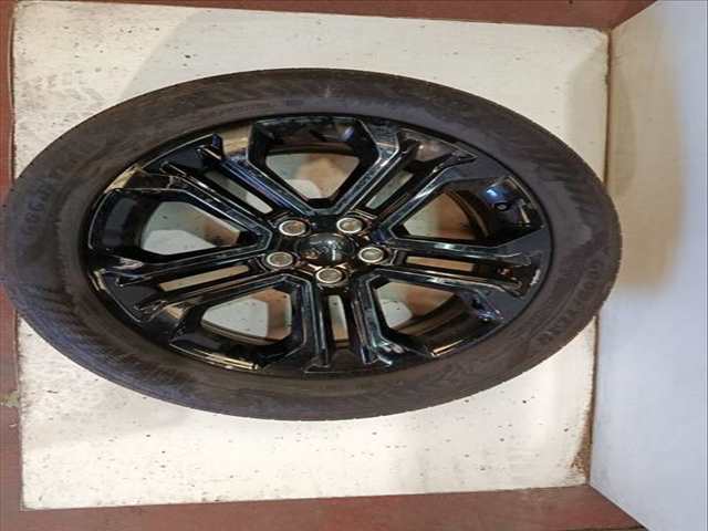 Foto 3ª: Juego LLantas Jeep Compass 46347813 (2025)