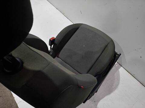 Foto 2ª: Asiento Delantero Derecho Seat Toledo EXCLUSIVE 140CV 103KW [BKD] (2004)