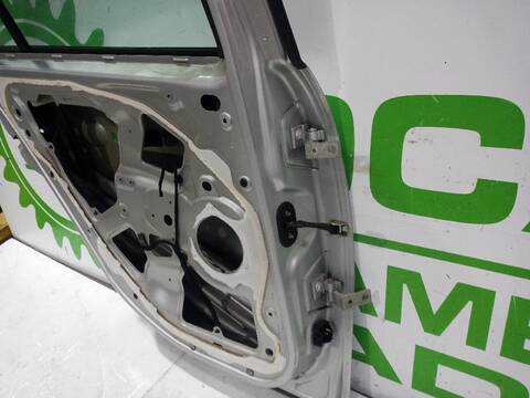 Foto 3ª: Puerta Trasera Izquierda Fiat Bravo 1.9 DYNAMIC MULTIJET 120CV [192A8000] (2007)