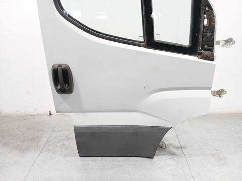 Foto 2ª: Puerta Delantera Derecha Iveco Daily 33S16 35S16 35C16 40C16 50C16 156CV 115KW FURGONETA [F1AGL411A,F1AGL411B,F1AGL411G,F1AGL411N,F1AGL411U] (2017)