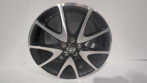 LLanta Chapa Toyota Yaris 1.5 HYBRID MXPH11) 92CV