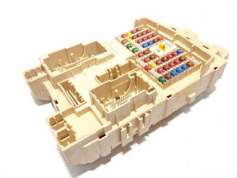 Foto 2ª: Caja Reles Fusibles Hyundai Ioniq HYBRID 141CV 104KW [G4LE] (2017)