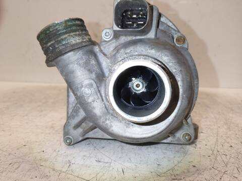Bomba de Agua Bmw Serie 5 518 306 CV 225KW