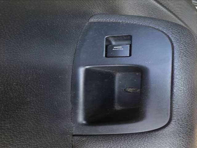 Botonera Elevalunas Kia Sorento DRIVE 2WD 197CV 145KW