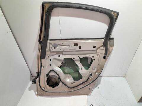 Foto 2ª: Puerta Trasera Derecha Citroen C5 1.6 16V HDI FAP 109CV [9HZDV6TED4] (2008)