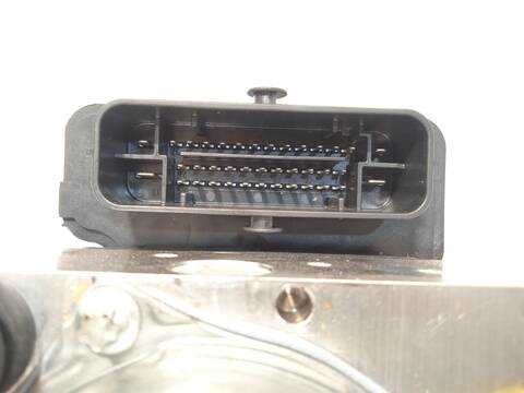 Foto 4ª: Abs Renault Captur TCE 140 HFN0) 140CV 103KW (2023)