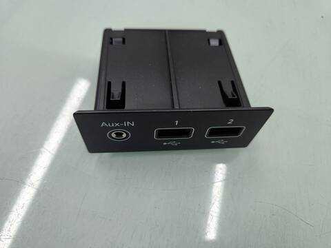 Foto 1ª: Centralita Motor ECU Renault Clio EQUILIBRE 100CV 74KW [K9K876] (2023)