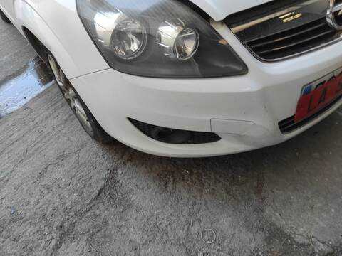 Foto 3ª: Paragolpes Delantero Opel Zafira Z17DTR (2010)
