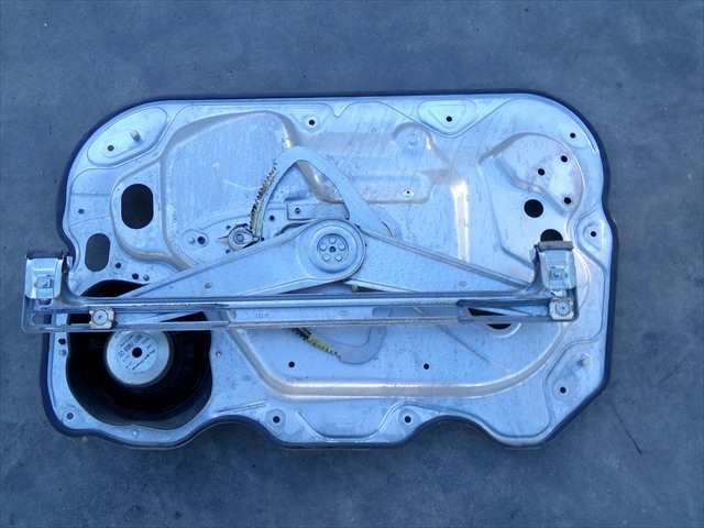 Foto 2ª: Elevalunas Eléctrico Delantero Izquierdo Ford Focus 1.6 TDCI SEDAN, 2008-2011 [G8DB] (2010)