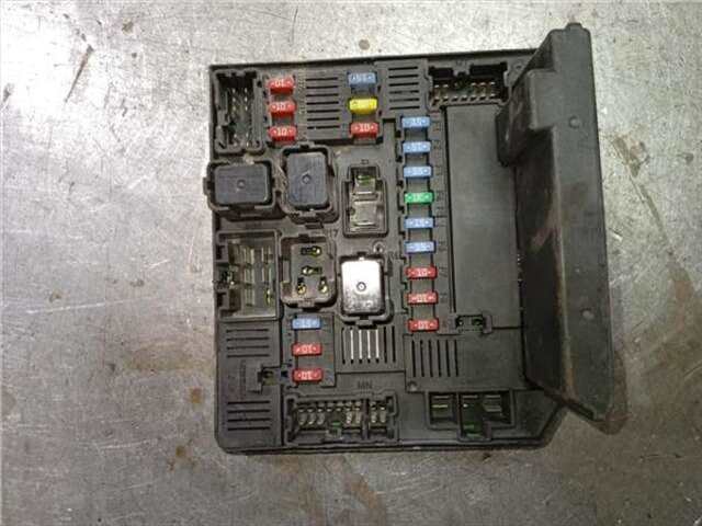 Caja Reles Fusibles Nissan Qashqai 1.5 ACENTA [1.5 LTR. - 81 KW TURBODIESEL CAT]
