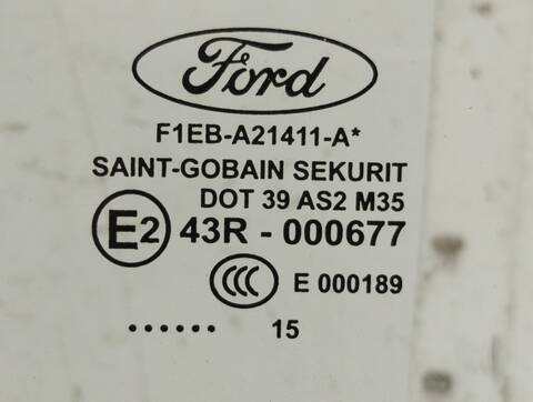 Foto 3ª: Luna Delantera Izquierda Ford Focus SPORT 115CV 85KW [T1DA] (2015)