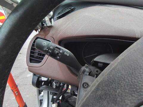 Foto 4ª: Mando Luces Hyundai i20 1.2 16V CAT 84CV 62KW [G4LA] (2015)