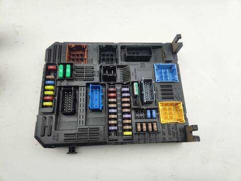 Caja Reles Fusibles Citroen Berlingo CONTRLOL M 99CV 73KW FURGON