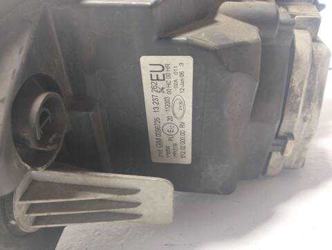 Foto 3ª: Faro Derecho Opel Corsa VERSION INDEFINIDA (2003)
