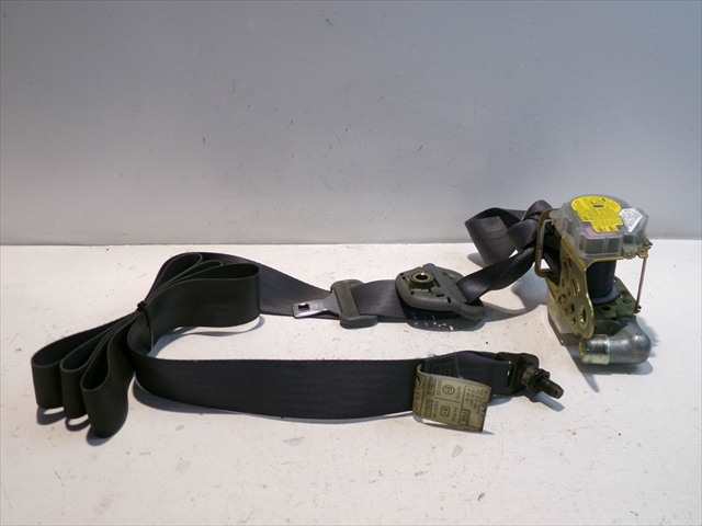 Cinturón Delantero Derecho Toyota Rav4 2.0 G 2000-2005