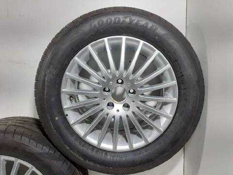Foto 2ª: Juego LLantas Mercedes Clase V 200 136CV 100KW (2014)