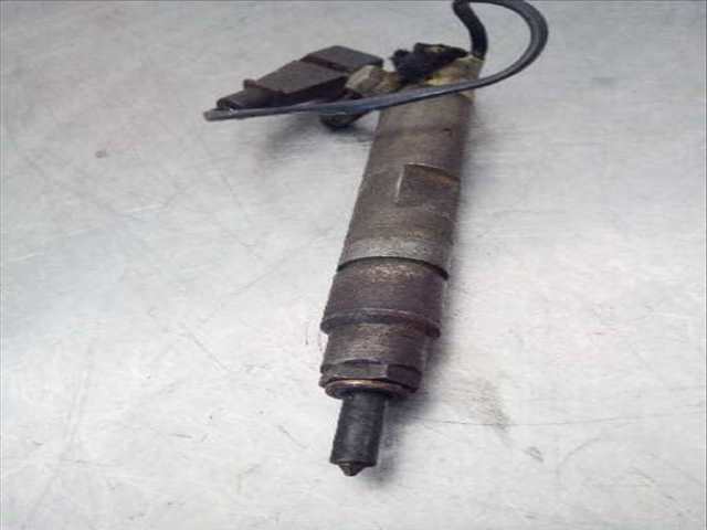 Foto 3ª: Inyectores Volkswagen Passat COMFORTLINE BERLINA 110CV 81KW [AFN] (1999)