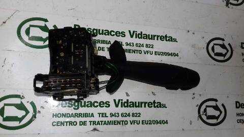 Foto 2ª: Mando Multifuncion Renault Laguna EXPRESSION CONFORT GRANDTOUR 120CV 88KW [F9Q674] (2005)