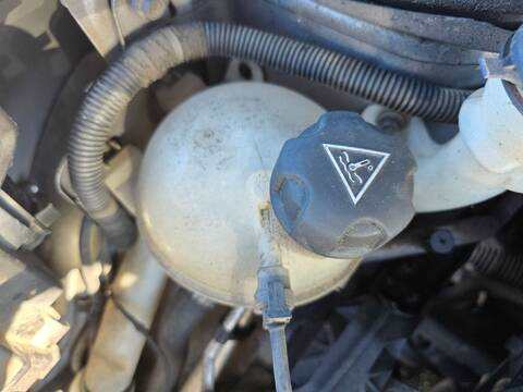 Deposito Expansion Peugeot 2008 STYLE 82CV 60KW