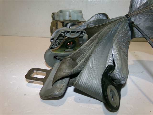 Foto 3ª: Cinturón Delantero Izquierdo Kia Carnival 2.9 CRDI 2001-2006 [J3] (2004)
