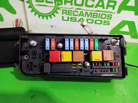 Foto 2ª: Caja Reles Fusibles Opel Vectra GTS BERLINA 125CV 92KW [Y22DTR] (2003)