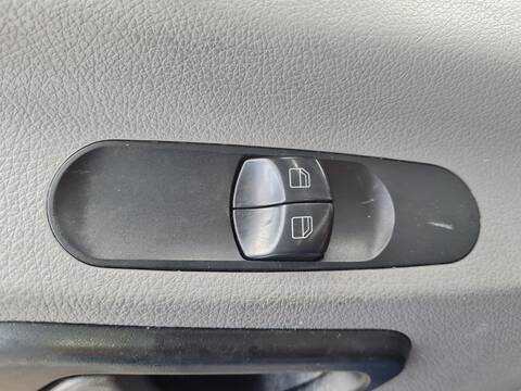 Botonera Elevalunas Mercedes Sprinter 310/313/316 CDI 906.135) 129CV 95KW