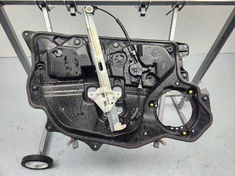 Foto 3ª: Elevalunas Eléctrico Delantero Derecho Mazda CX5 2.0 G 165CV 121KW CENTER-LINE 2WD [PE] (2019)