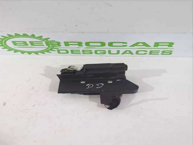 Foto 2ª: Cerradura Puerta Delantera Derecha Dacia Duster 1.0 TCE 90 91CV 67KW [H4D 470] (2023)