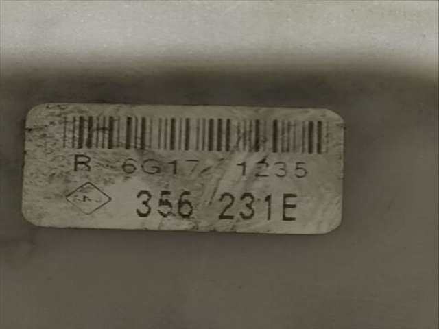 Foto 2ª: Caja Reles Fusibles Renault Clio 1 16V 75CV (2005)