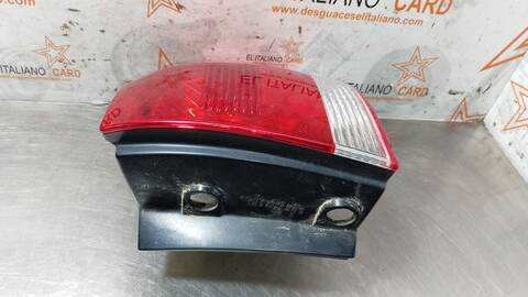 Foto 3ª: Piloto Trasero Derecho Volkswagen Touareg TDI V6 225CV 165KW [BKS] (2006)