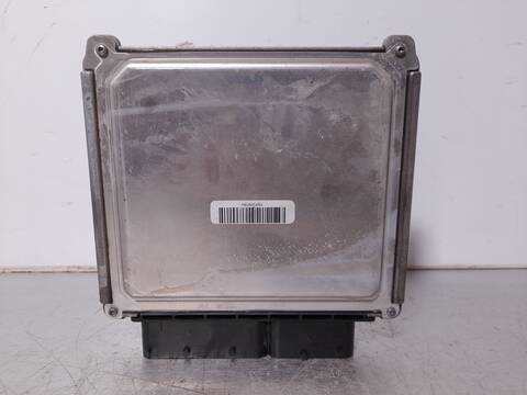 Foto 4ª: Centralita Motor ECU Seat Leon 1.6 TDI 110CV 81KW [CXX] (2016)