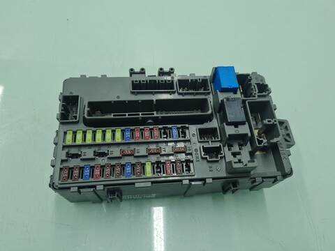 Foto 3ª: Caja Reles Fusibles Honda Accord EXECUTIVE BERLINA 156CV 115KW [R20A3] (2011)
