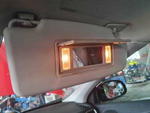 Parasol Derecho Volvo V40 MOMENTUM 114CV 84KW