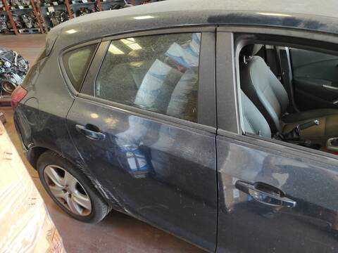 Foto 1ª: Puerta Trasera Derecha Opel Astra A17DTR BERLINA (2011)