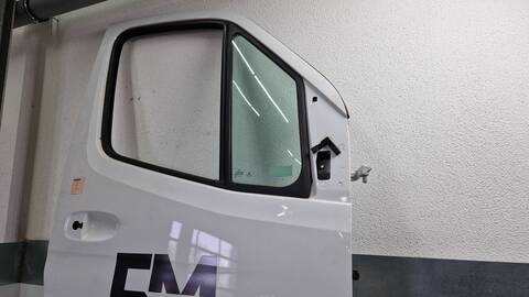 Foto 3ª: Puerta Delantera Derecha Mercedes Sprinter 170 CV 125KW [OM654.920 654.920] (2022)